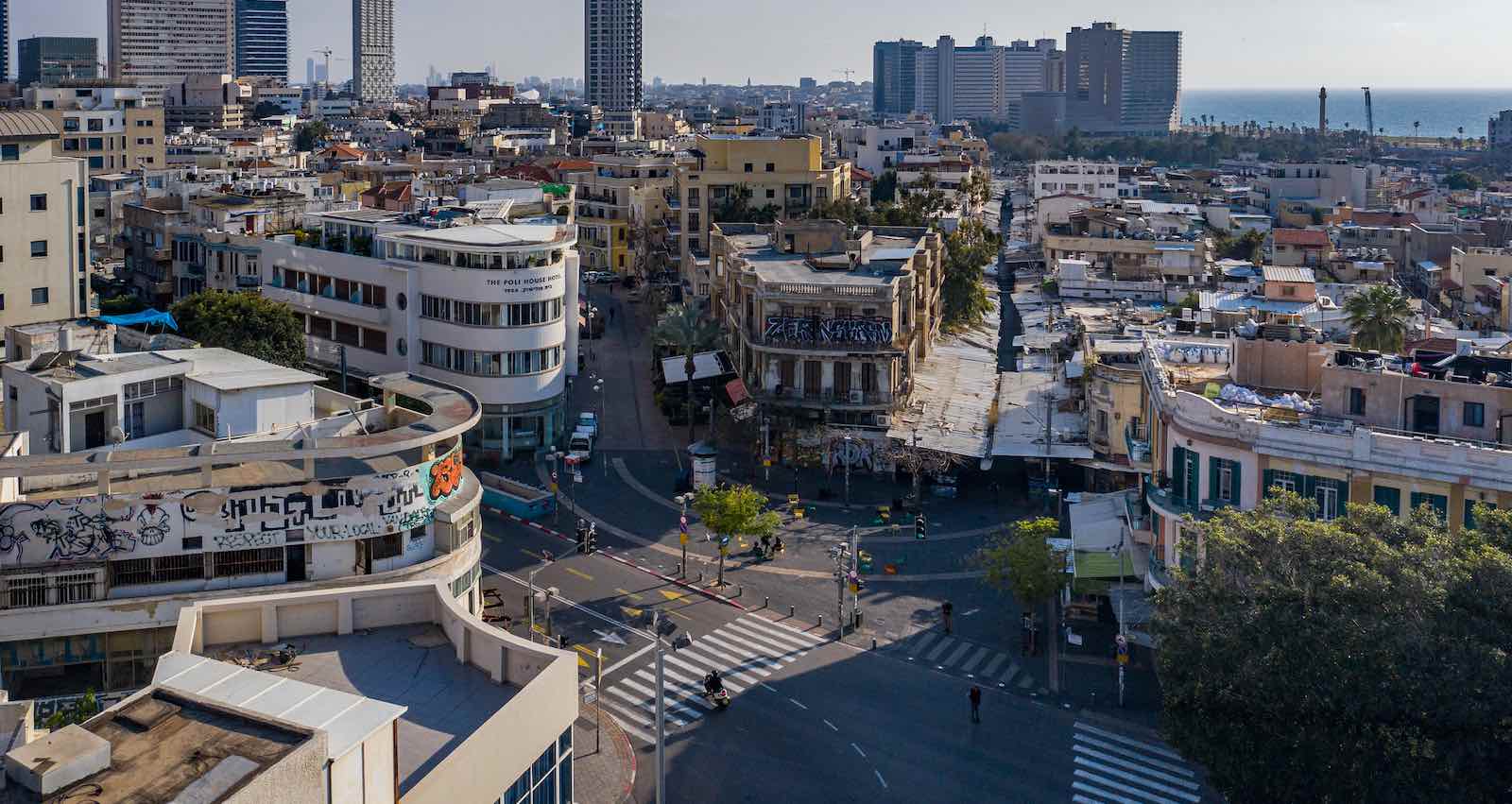 שוק הכרמל, מבט מלמעלה. צילום: ברק ברינקר, באדיבות עיריית תל אביב-יפו