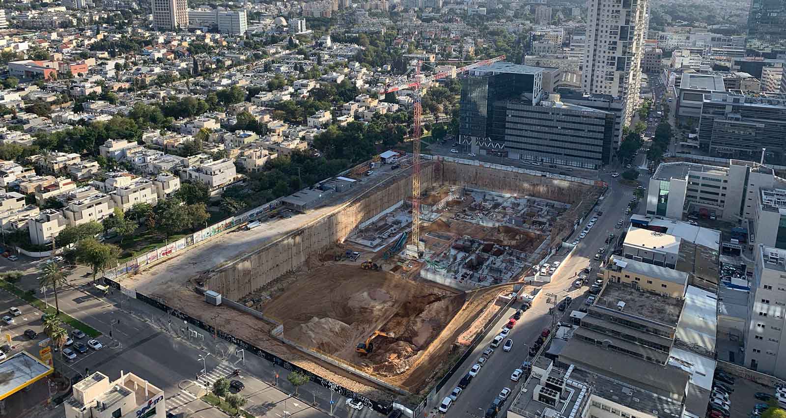 אתר בנייה בתל אביב. מבט ממגדל ToHA. צילום: מערכת תל אביב אונליין