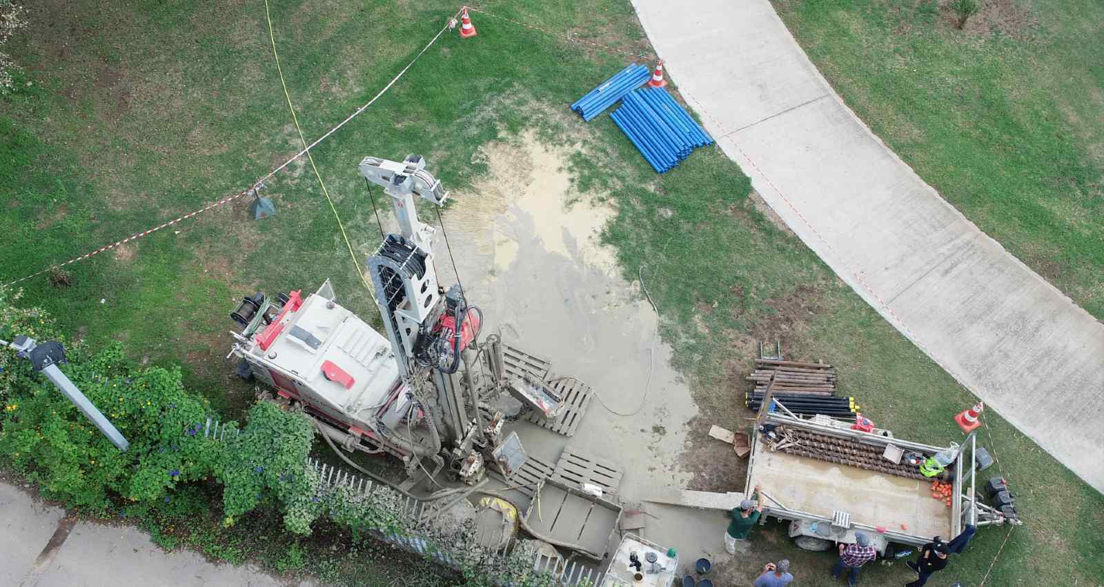 עבודות להקמת באר ביער המגינים. צילום: באדיבות מי אביבים