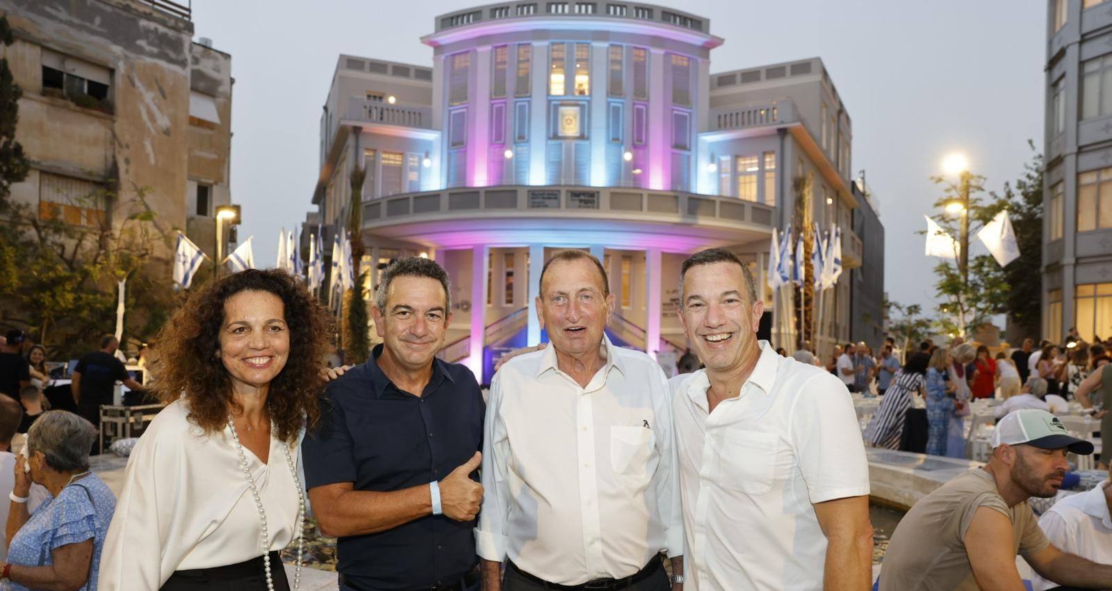 גיל תומר, רון חולדאי, ד"ר רון תומר והלה אורן. צילום: גיא יחיאלי