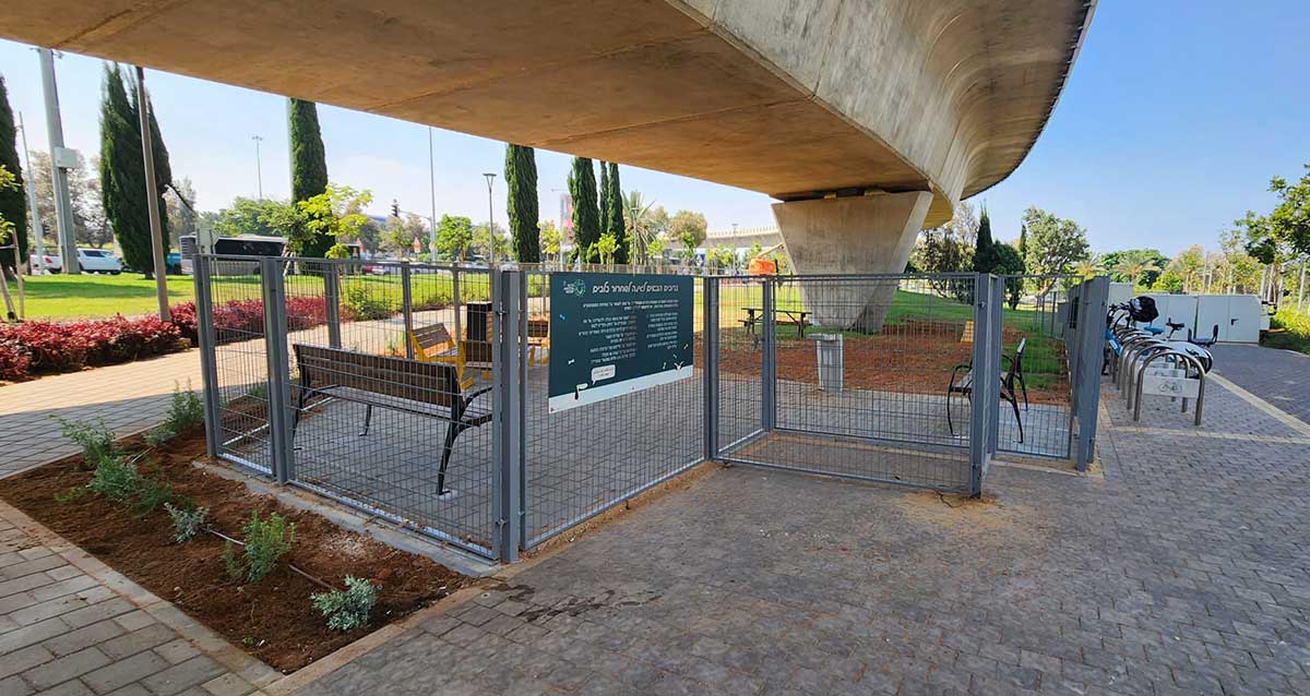 גינת כלבים חדשה וחניית אופניים ליד מתחם וויקס בתל אביב