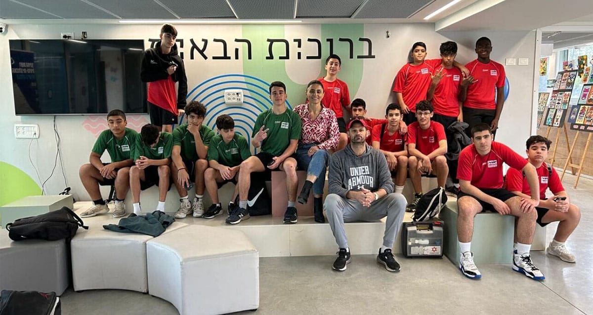 אורט סינגאלובסקי: המקום הראשון בתחרות הסטריטבול העירונית (צילום: פייסבוק בית הספר)